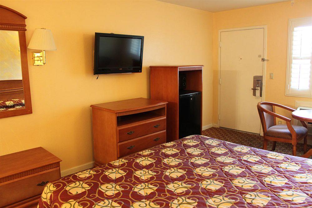 Orange Tustin Inn In Orange Luaran gambar