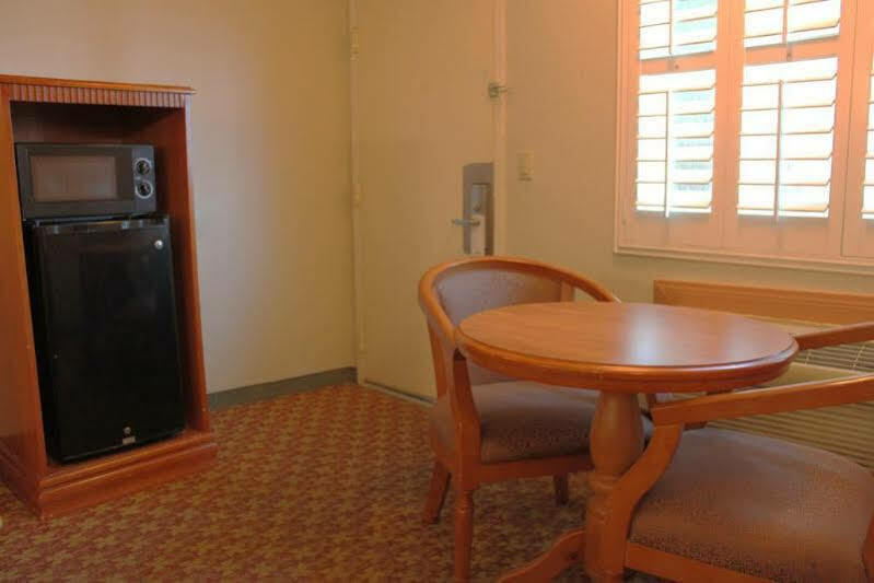 Orange Tustin Inn In Orange Luaran gambar